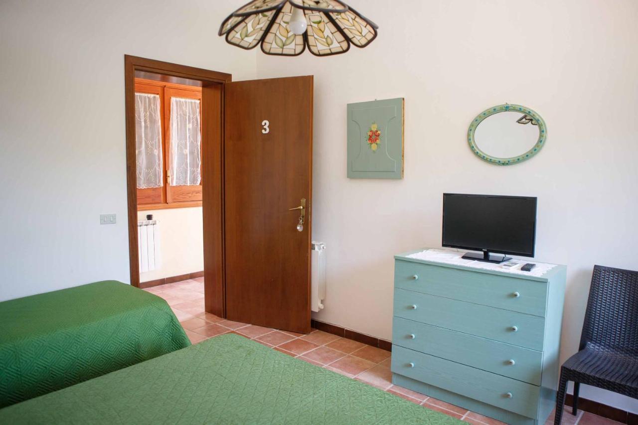 Il Baglio Di Donna Rosa Hotel Кустоначи Екстериор снимка