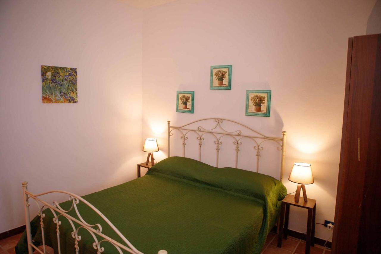 Il Baglio Di Donna Rosa Hotel Кустоначи Екстериор снимка