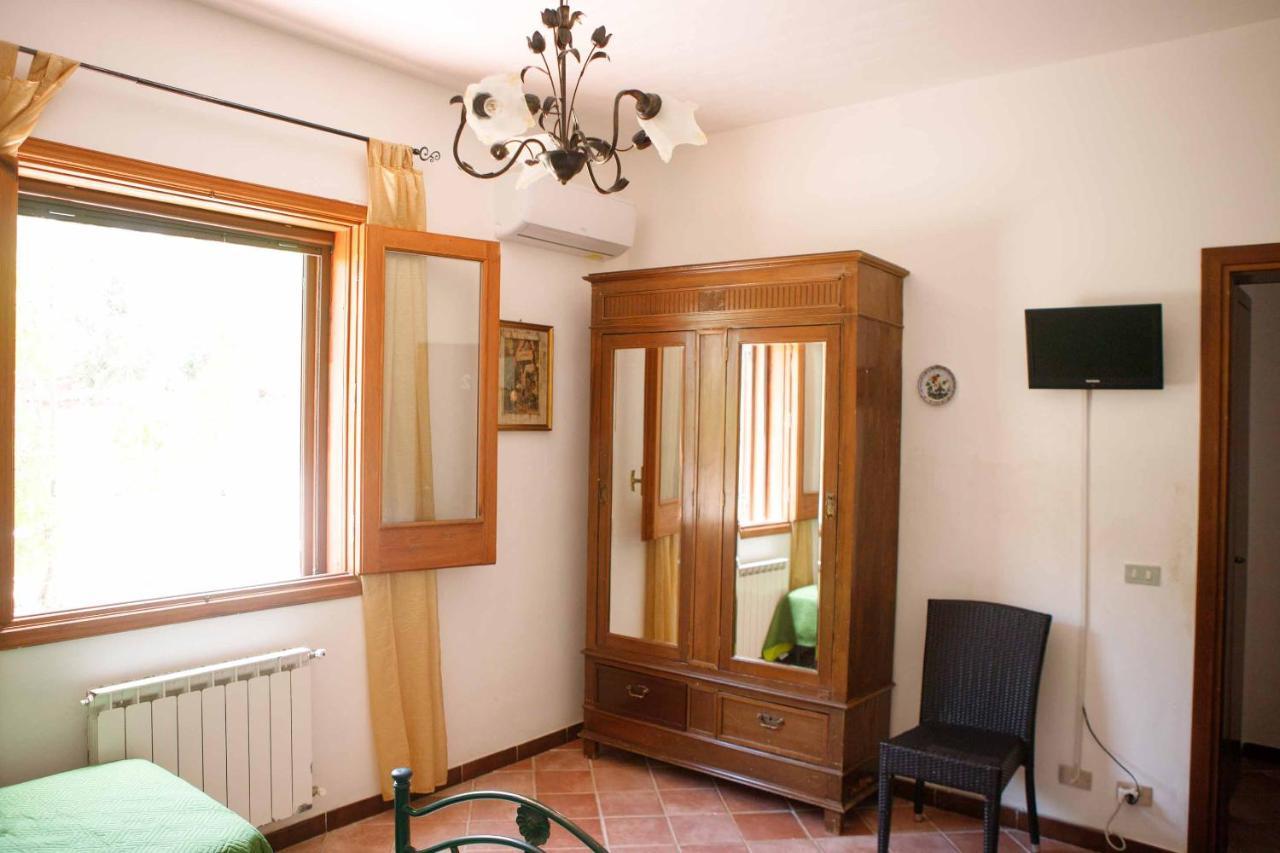 Il Baglio Di Donna Rosa Hotel Кустоначи Екстериор снимка