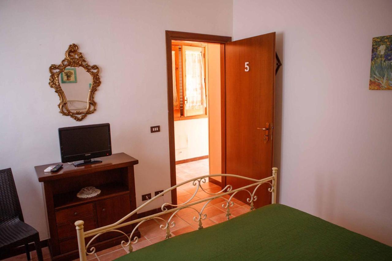 Il Baglio Di Donna Rosa Hotel Кустоначи Екстериор снимка