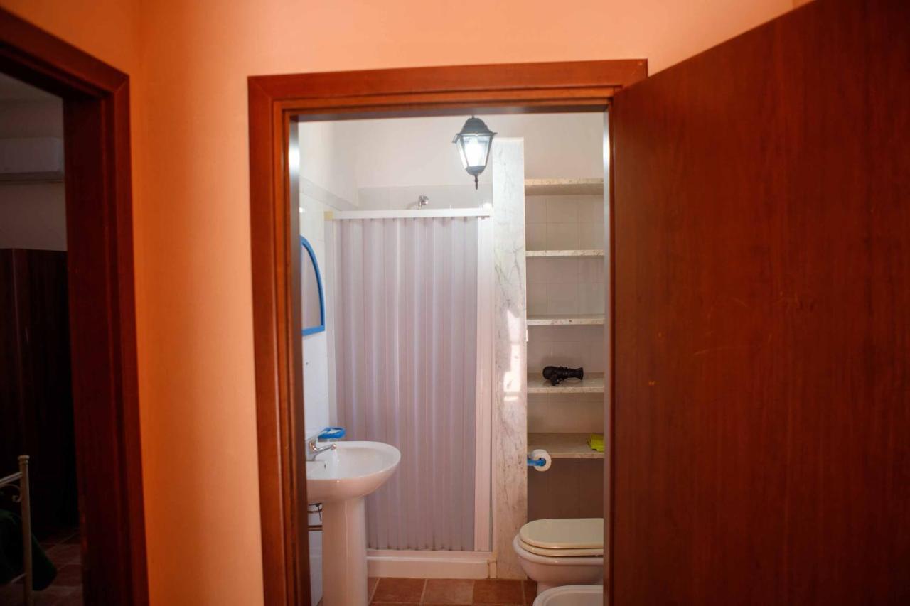 Il Baglio Di Donna Rosa Hotel Кустоначи Екстериор снимка