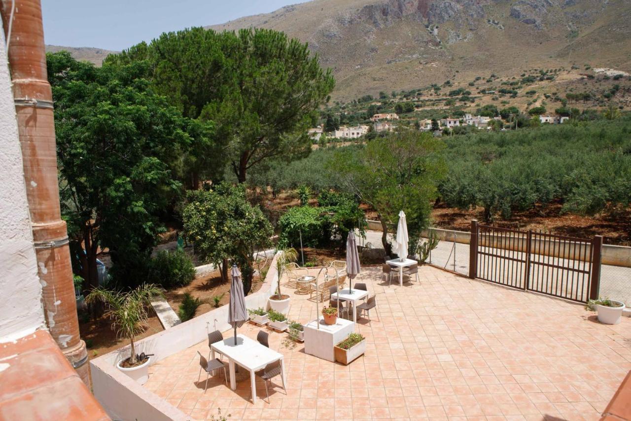 Il Baglio Di Donna Rosa Hotel Кустоначи Екстериор снимка