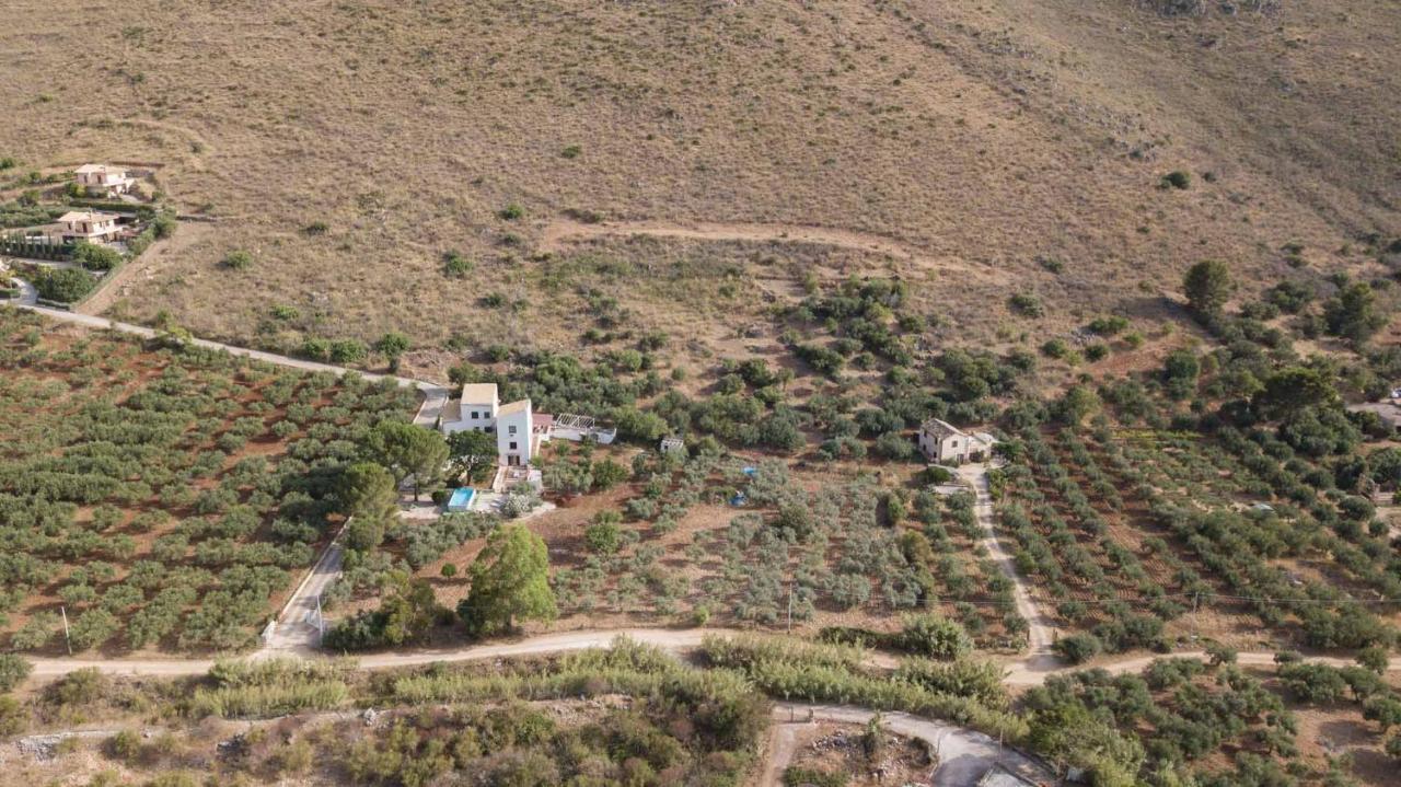 Il Baglio Di Donna Rosa Hotel Кустоначи Екстериор снимка