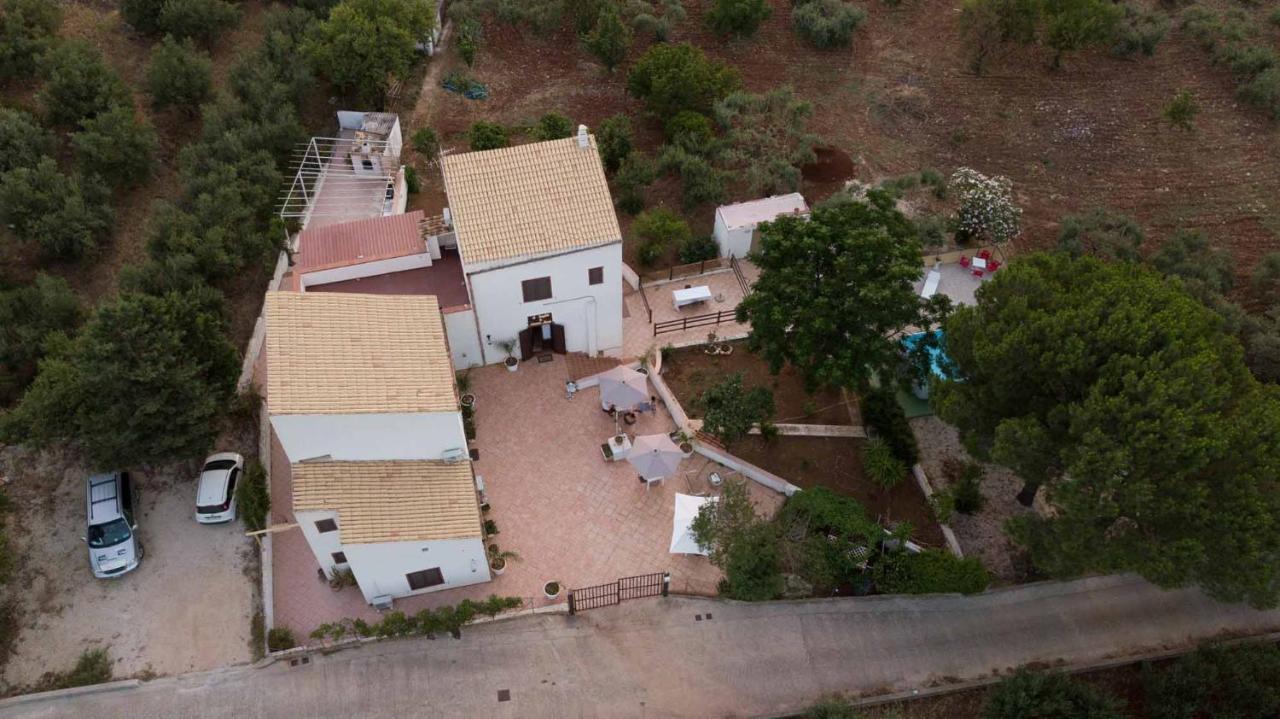 Il Baglio Di Donna Rosa Hotel Кустоначи Екстериор снимка