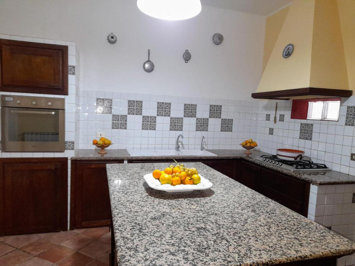 Il Baglio Di Donna Rosa Hotel Кустоначи Екстериор снимка