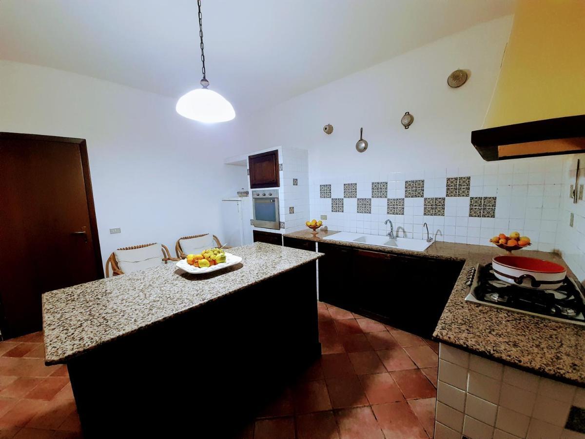 Il Baglio Di Donna Rosa Hotel Кустоначи Екстериор снимка